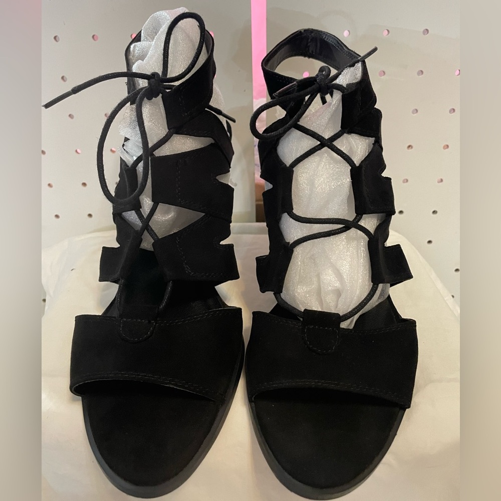 Simply Vera, Vera Wang Black Suede Heel Sandals